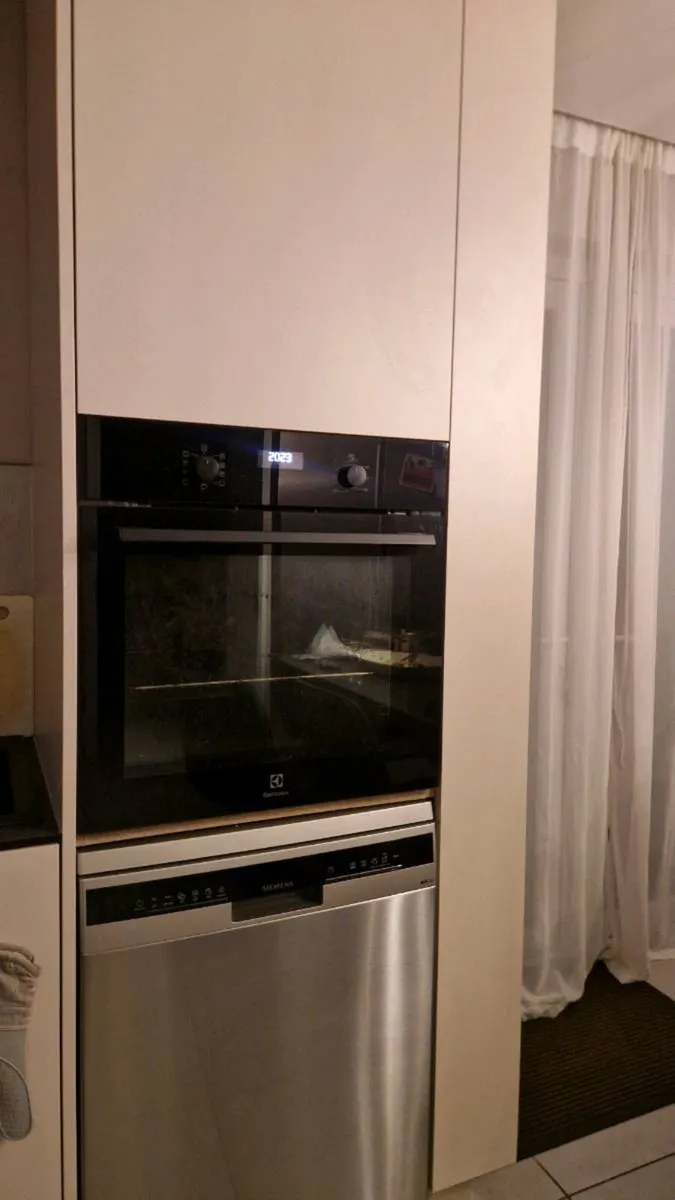 Electrolux Oven - Image 2