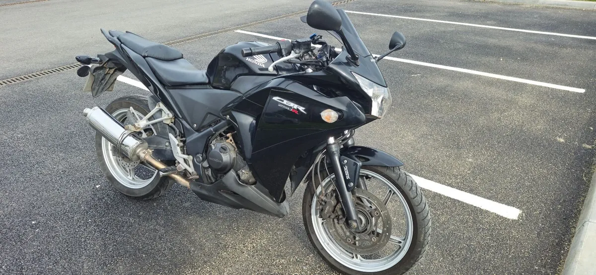 Honda CBR250R ABS 2012 - Image 1