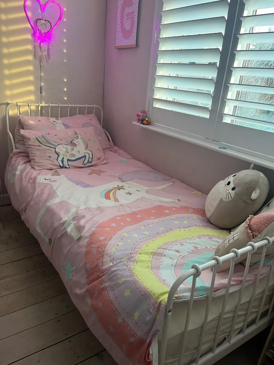 Ikea Minnen Bed: extendable toddler / kids bed - Image 4