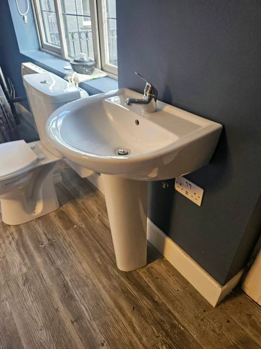 Bath tub Toliet  and sink and pedestal - Image 2