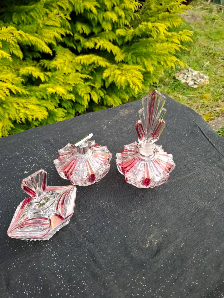 Red vintage perfume set - Image 2