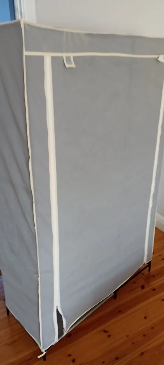 Lightweight Wardrobe - Image 2