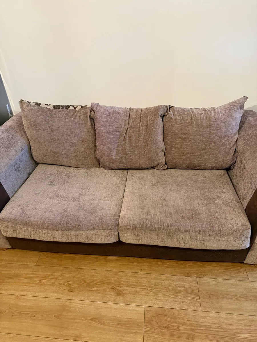 Free Sofa - Image 2
