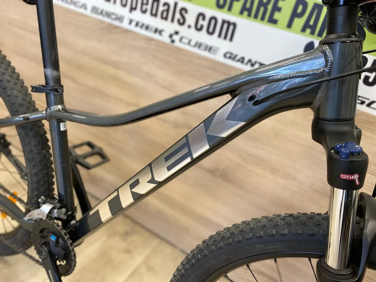 Trek marlin 5 (like new) - Image 2