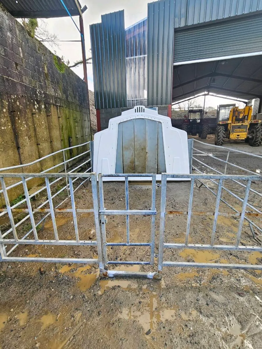 Agri Plastic Calf Hut - Image 2
