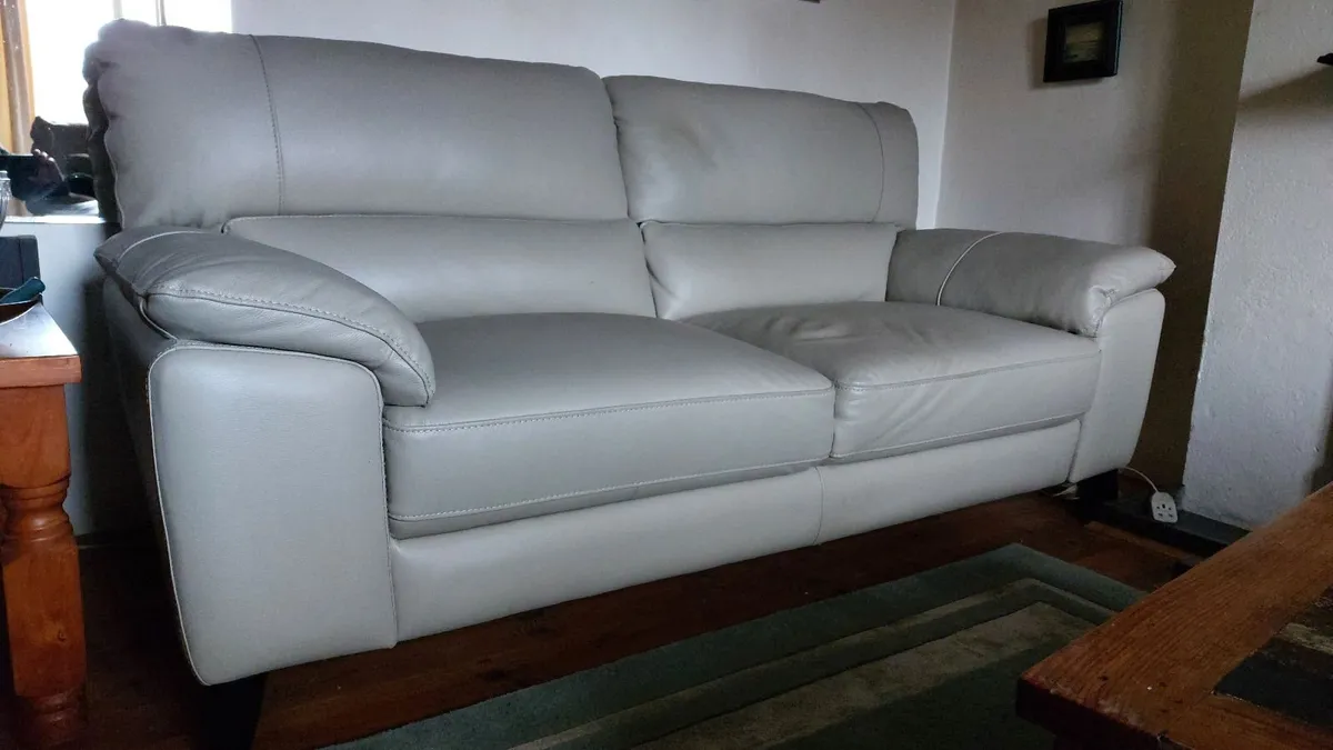 2 Couches - Image 1