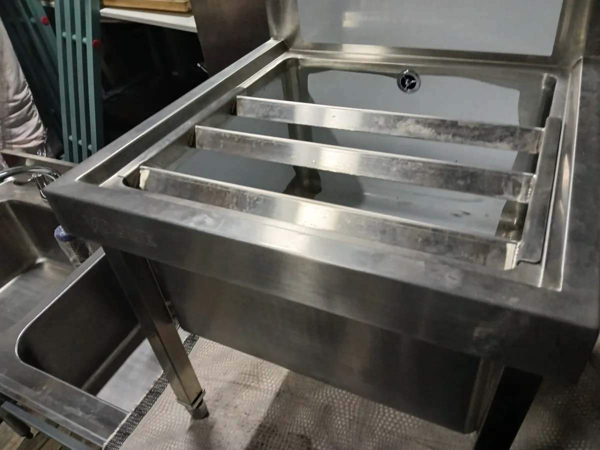 Stainless steel vogue mop sink unit delivered - Image 2