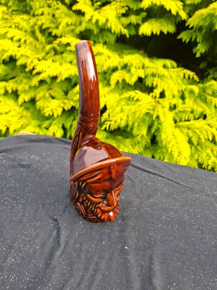 Unusual pipe bottle - Image 1