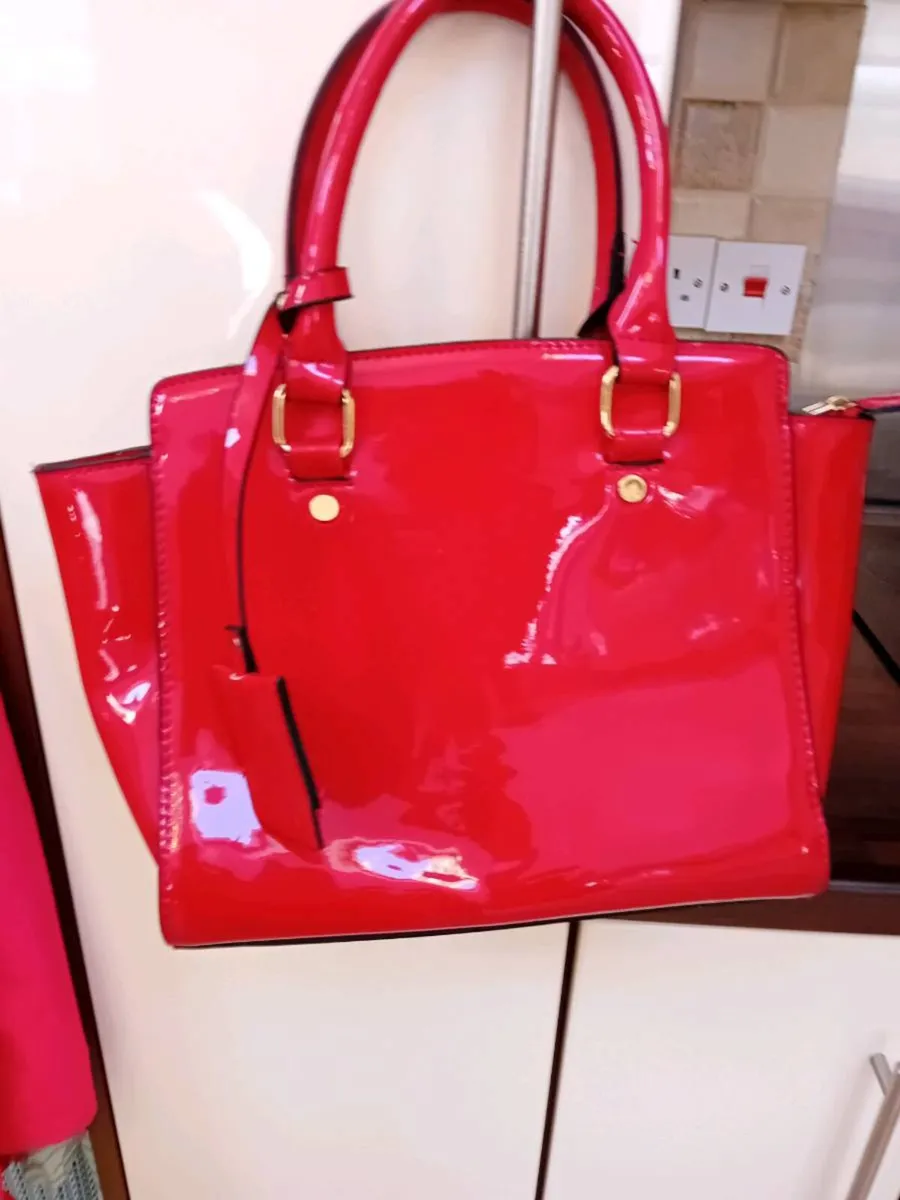 RED HANDBAGS. X. 2.  NEW - Image 4