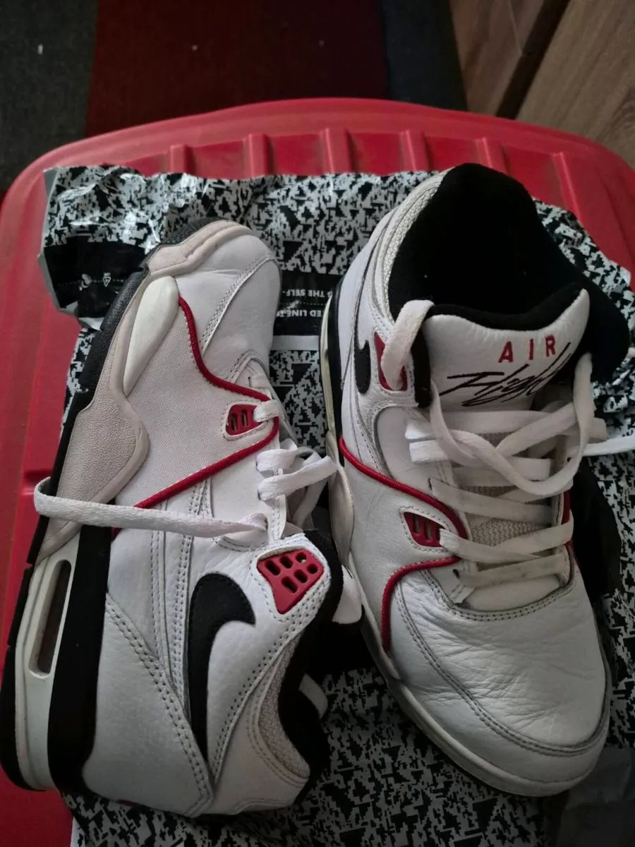 AIR FLIGHT TRAINERS - Image 2