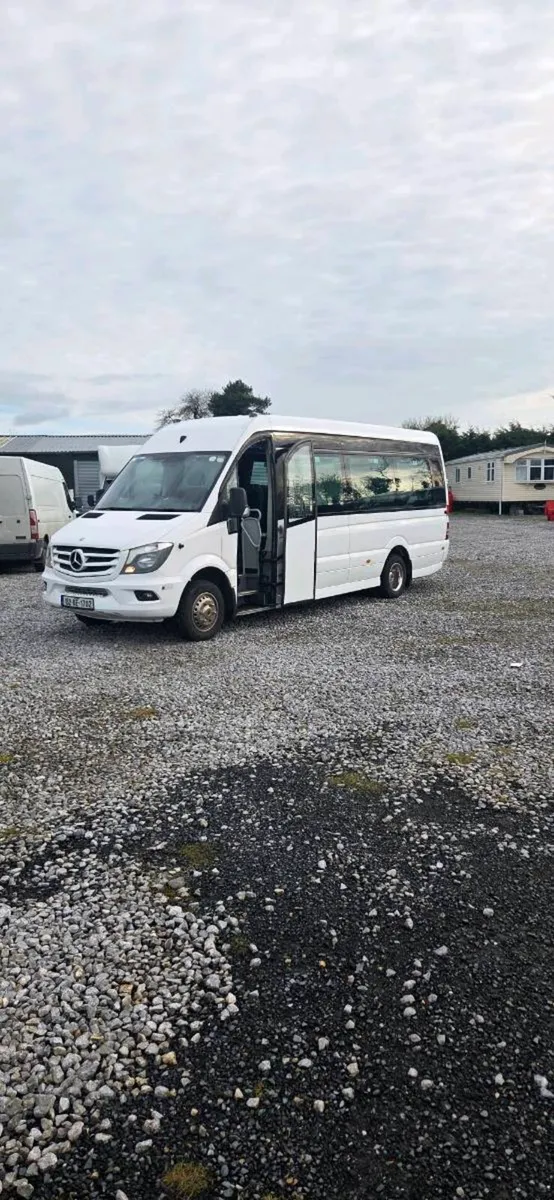 Mercedes sprinter 16 seats - Image 2