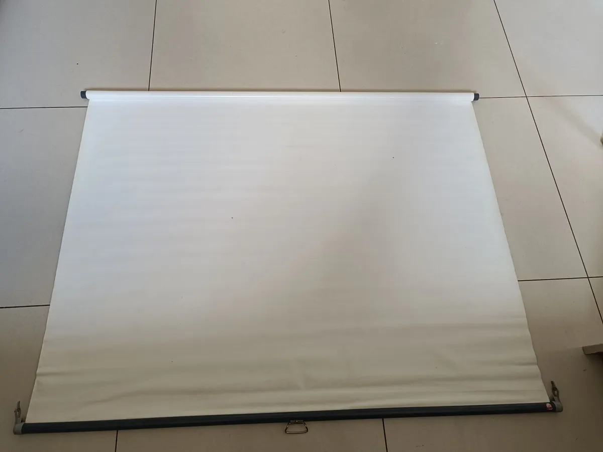 Slide Projector and screen - Image 2