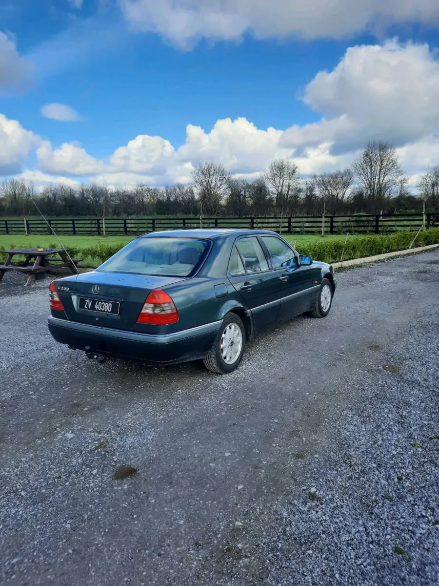 Mercedes C200 W202 1994 - Image 3