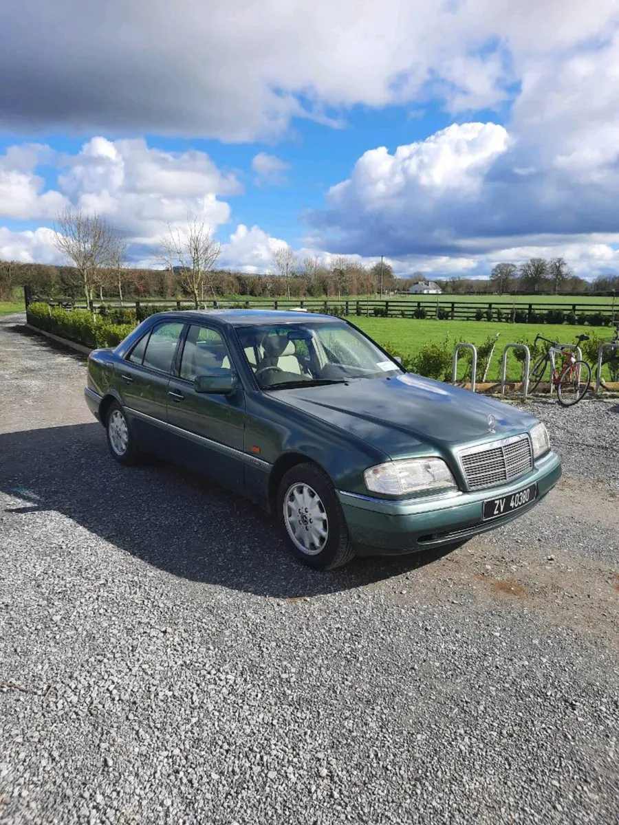 Mercedes C200 W202 1994 - Image 2