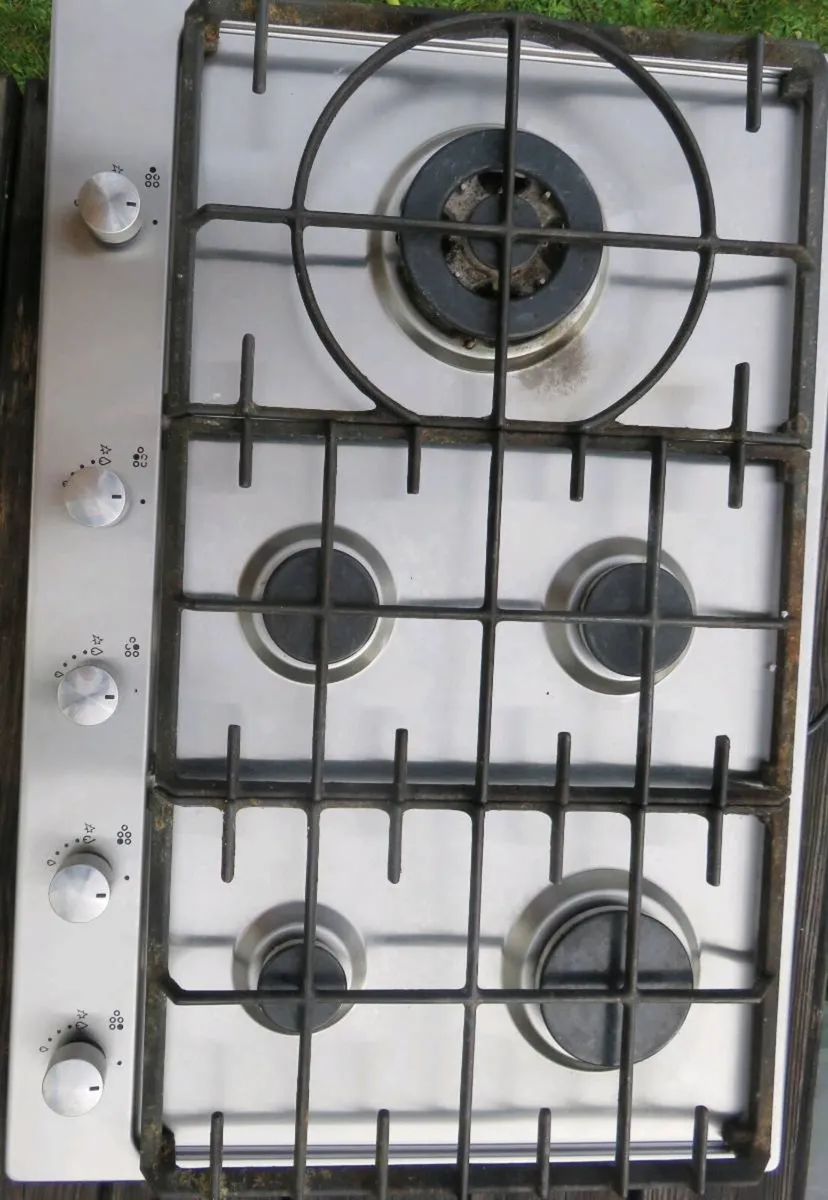 Gas hob 74.5cmx51cm - Image 1