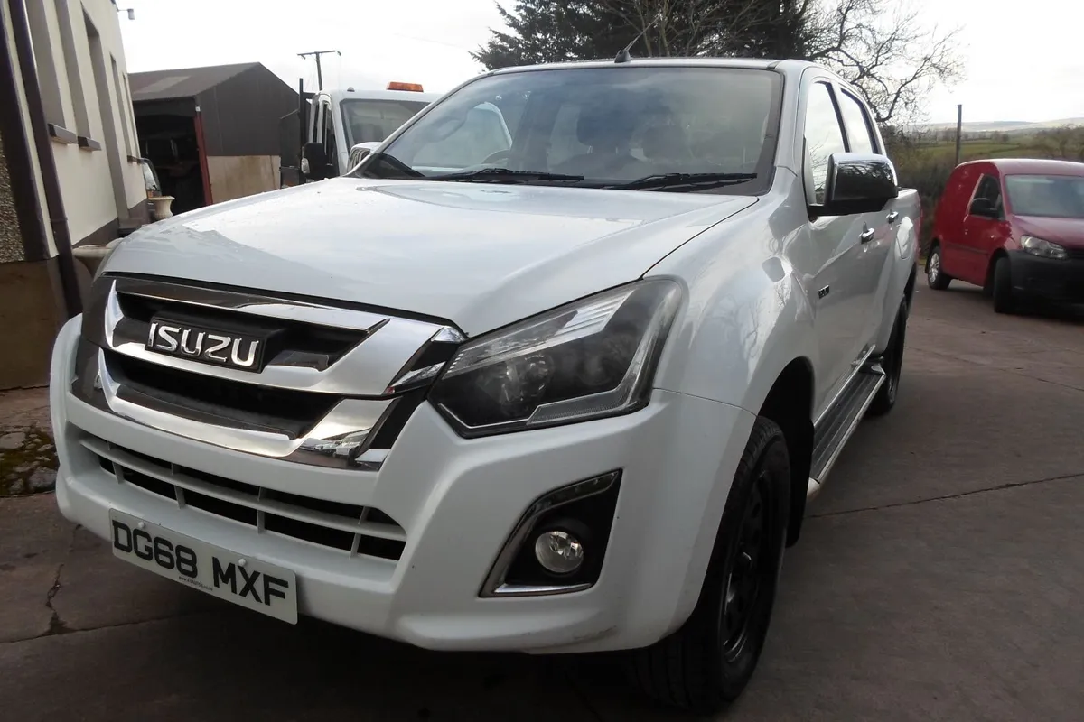 Isuzu D-Max 2018 - Image 2