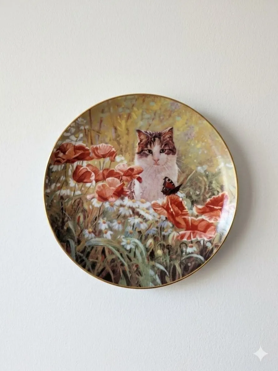 Wendy Stevenson Collectible Cat Decorative Plate - Image 1