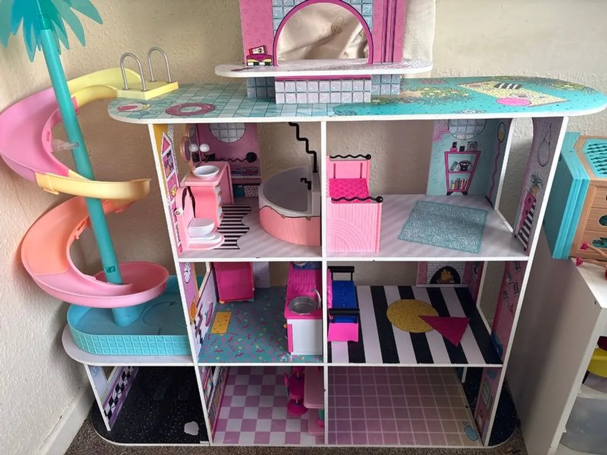 LOL doll house - Image 1