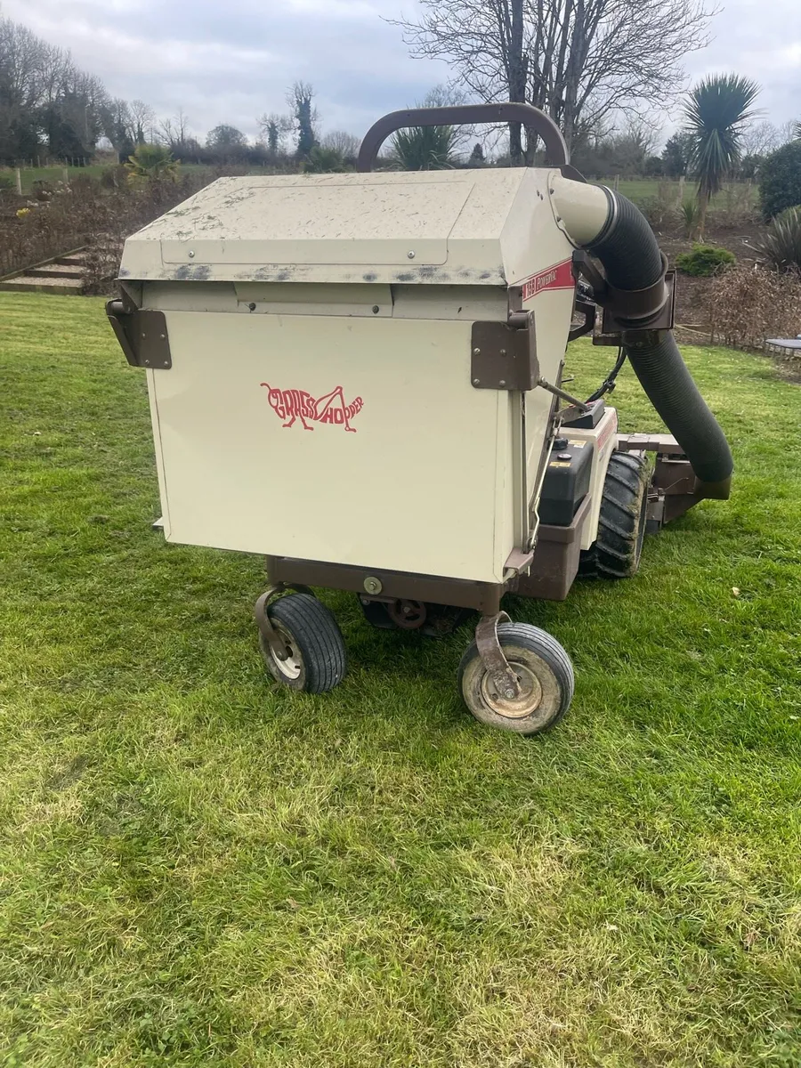 Ride on mower - Image 3