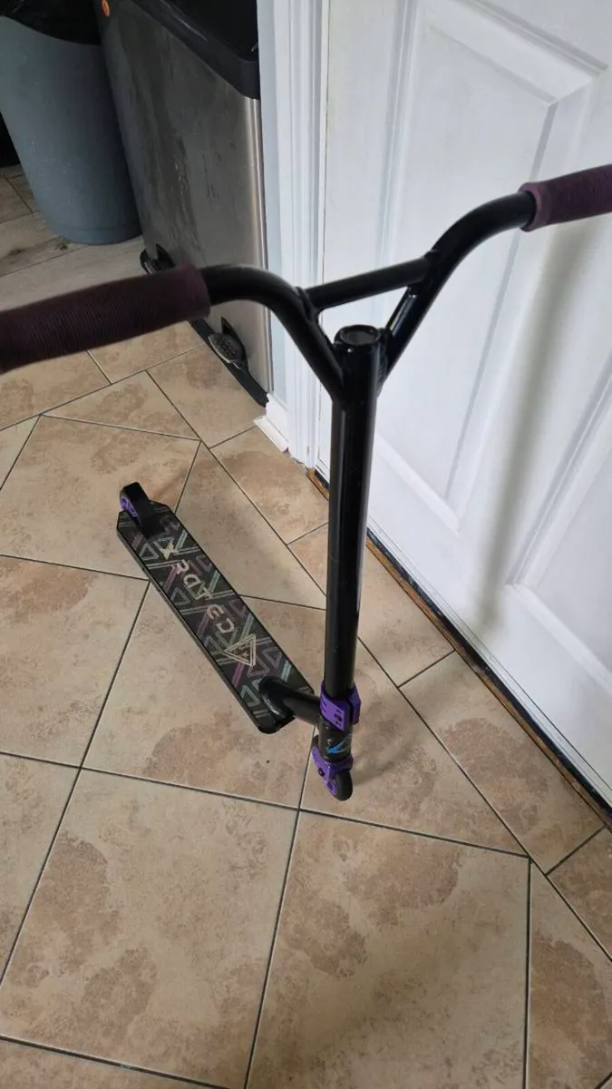 Stunt scooter - Image 1