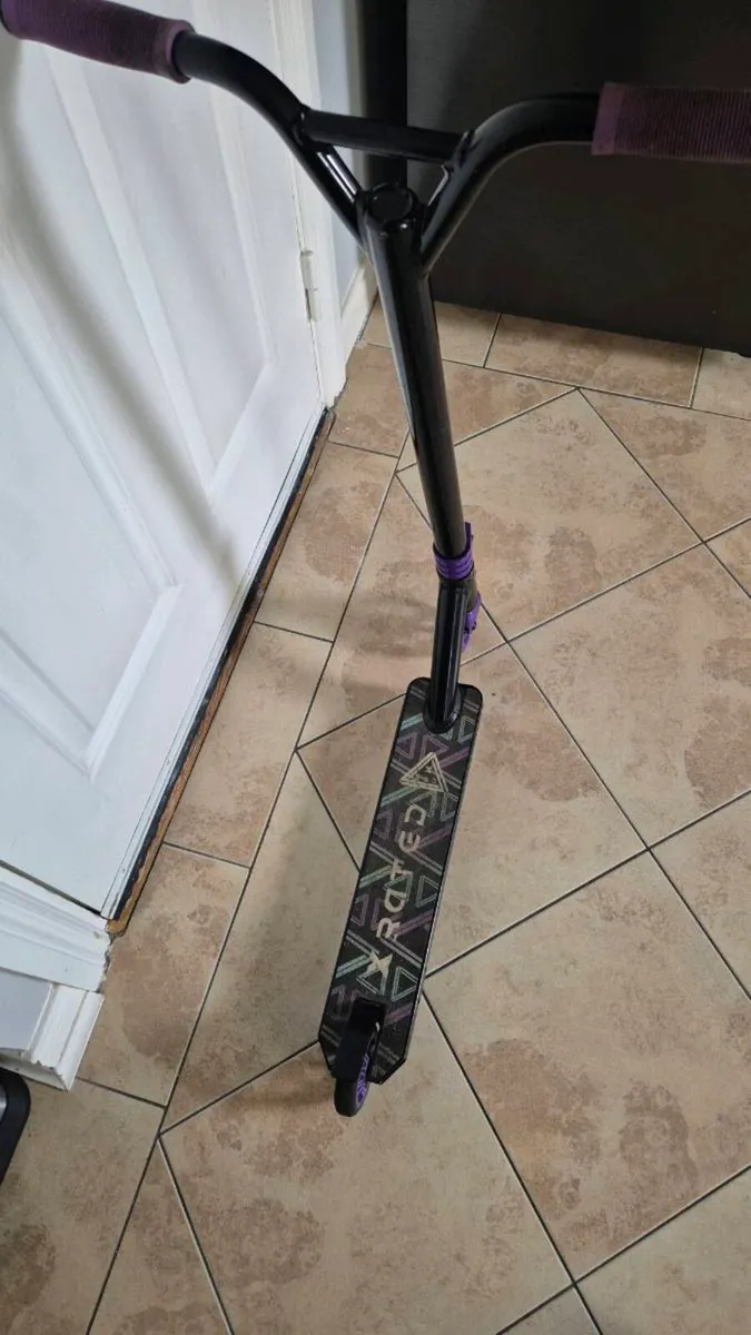 Stunt scooter - Image 4