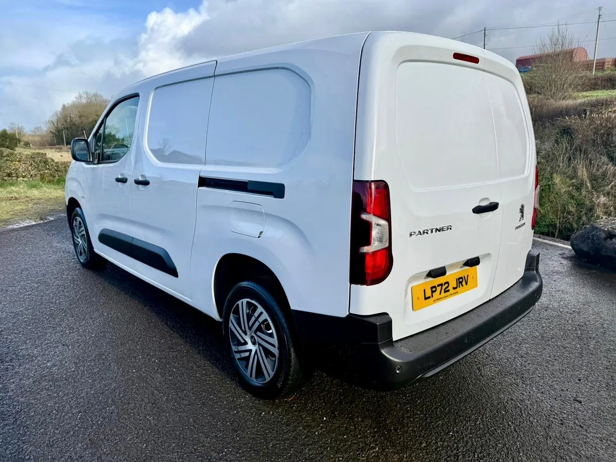 2023 Peugeot Partner Professional Premium VRT€250 - Image 3