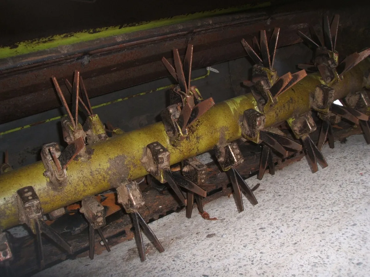 2019 Claas 3200c disco mower conditioner - Image 3