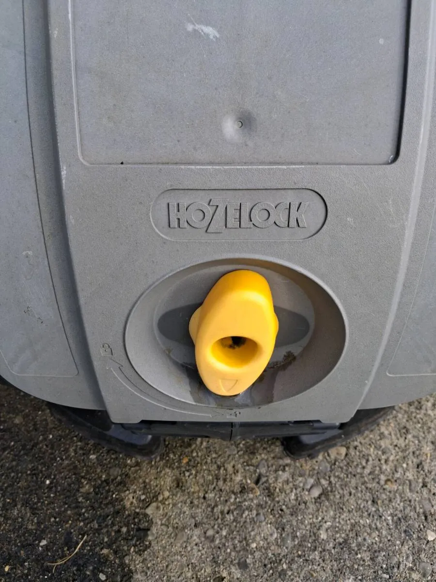 Compost bin roatating - Image 2