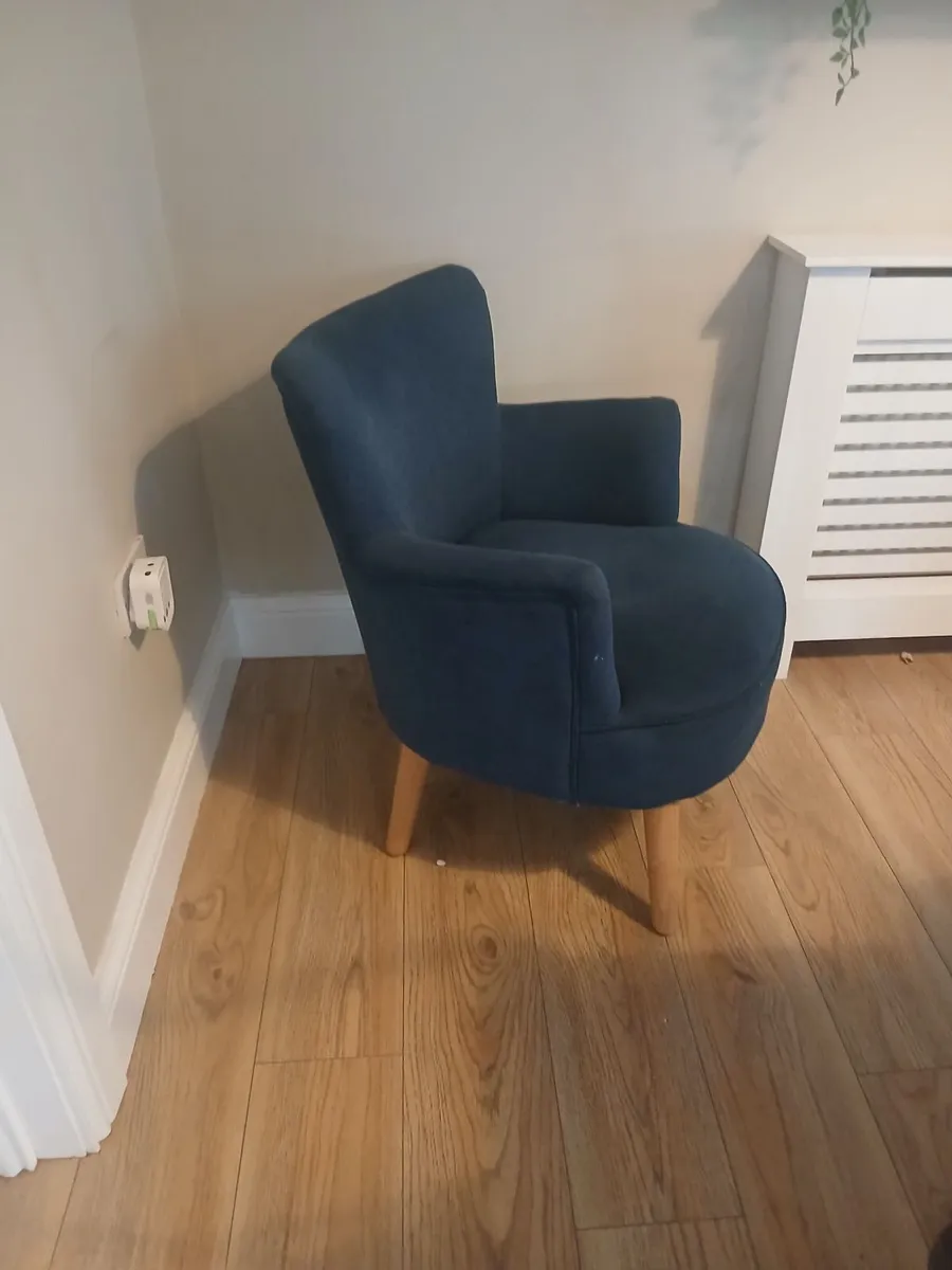 Occasional chair - Image 2