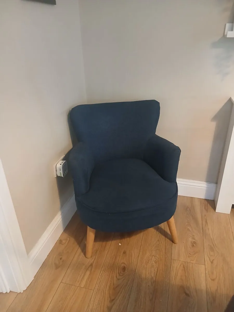 Occasional chair - Image 3