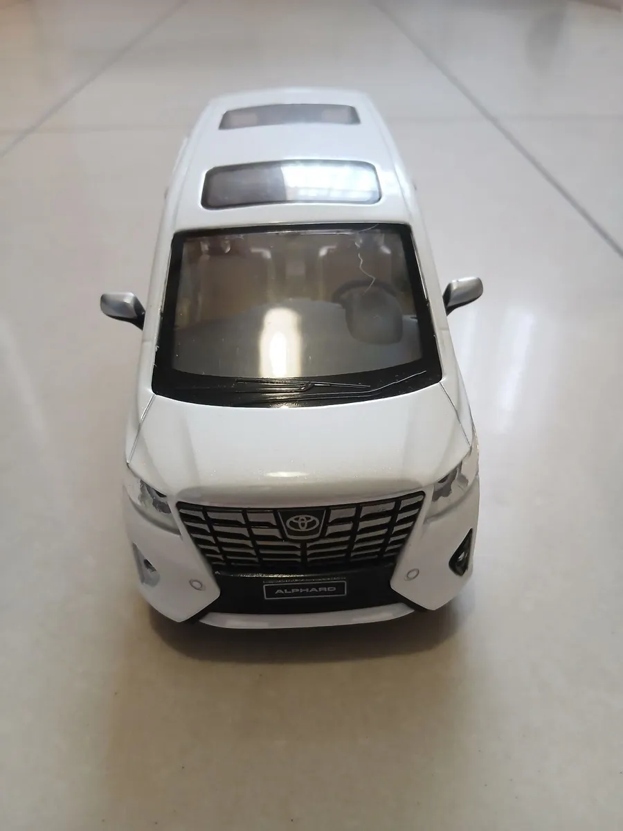Toyota Alphard Executive Lounge 1:29 Die-Cast - Image 1