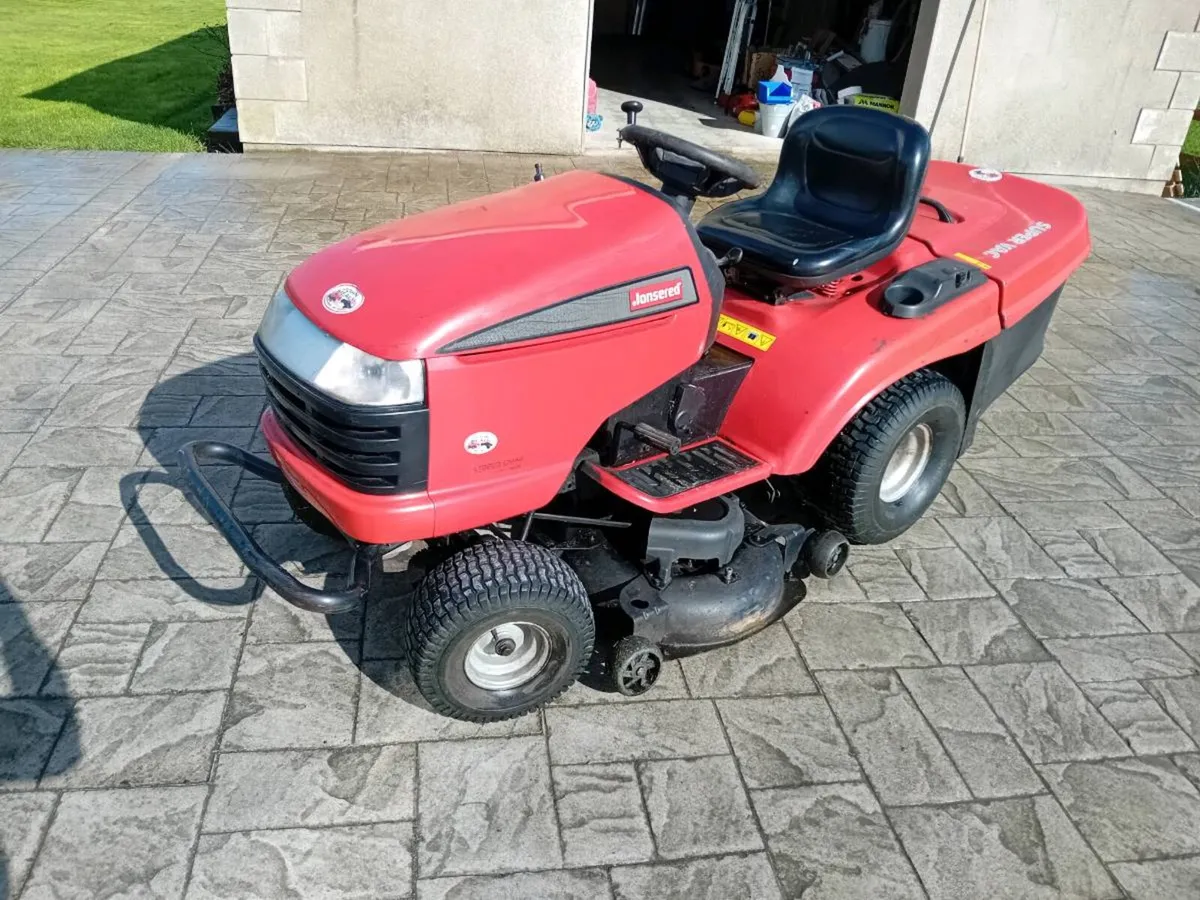 Ride on mower - Image 1