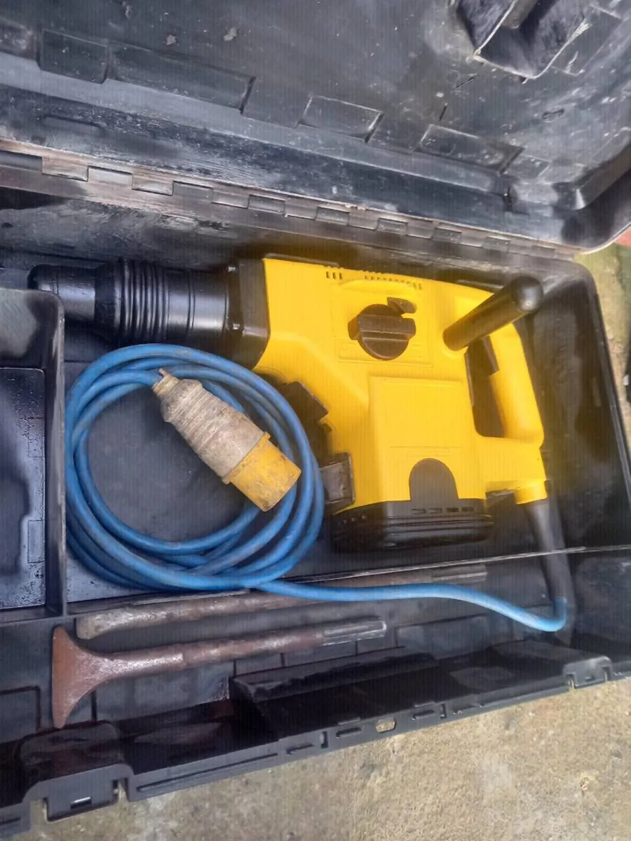 DeWalt SDS Max Hammer Drill - Image 4