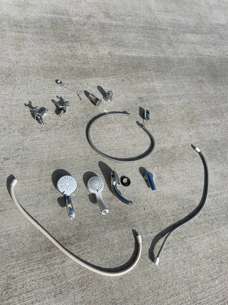 Bathroom equipment - Image 3