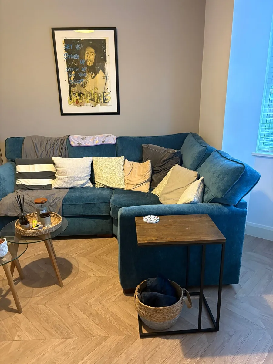 Corner couch - Image 2