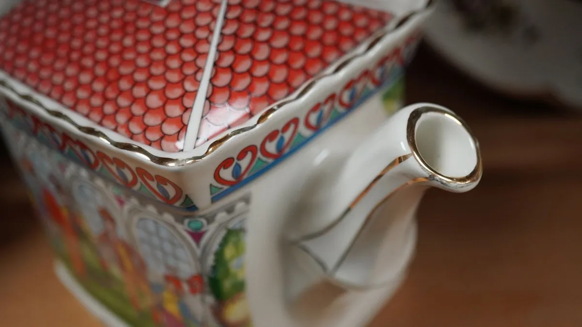 Sadler Teapot - Image 3