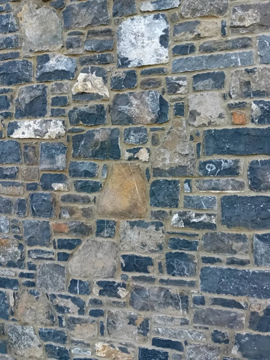 Building stone - Image 1