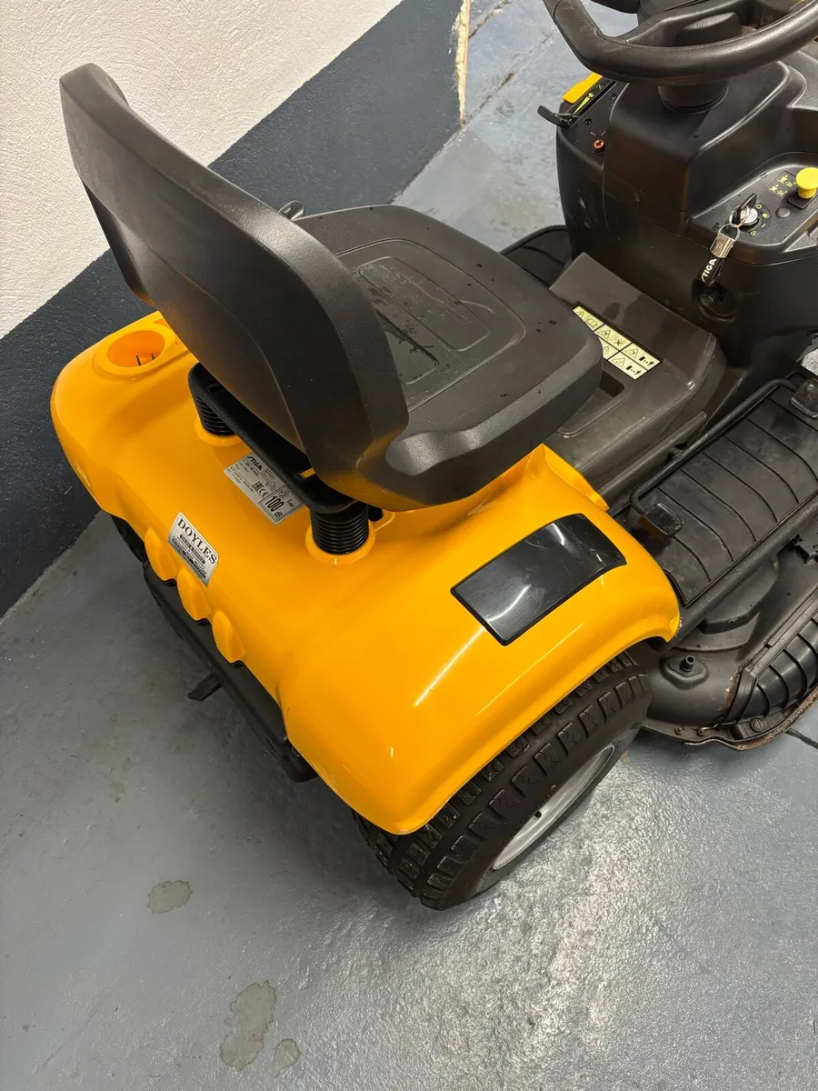 Stiga ride on lawnmower - Image 4