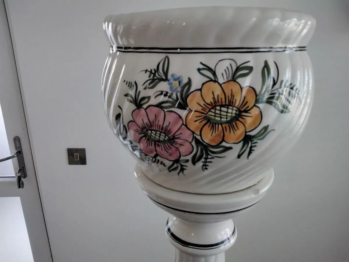 Jardiniere and stand - Image 4