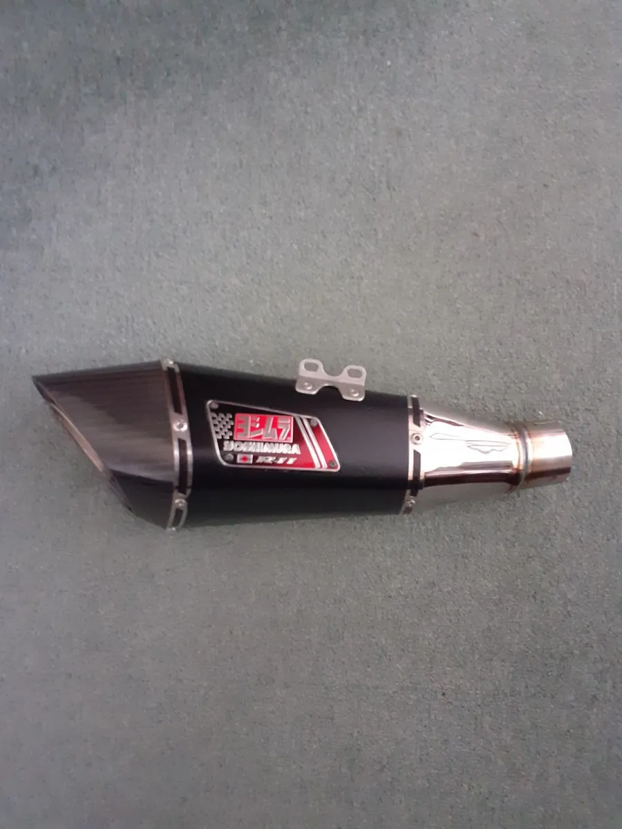 Yoshimura R11 exhaust GSXR GSX-R also GSXS GSX-S - Image 3
