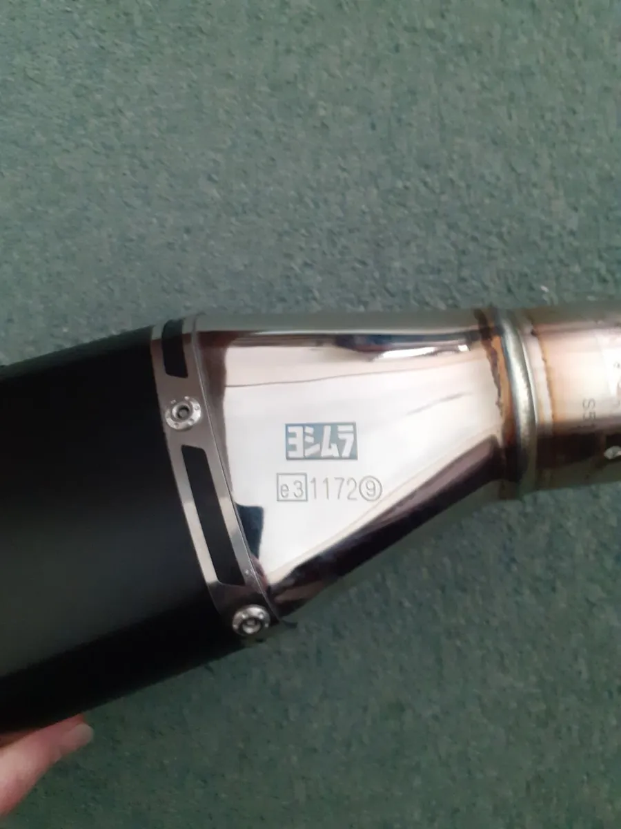 Yoshimura R11 exhaust GSXR GSX-R also GSXS GSX-S - Image 4
