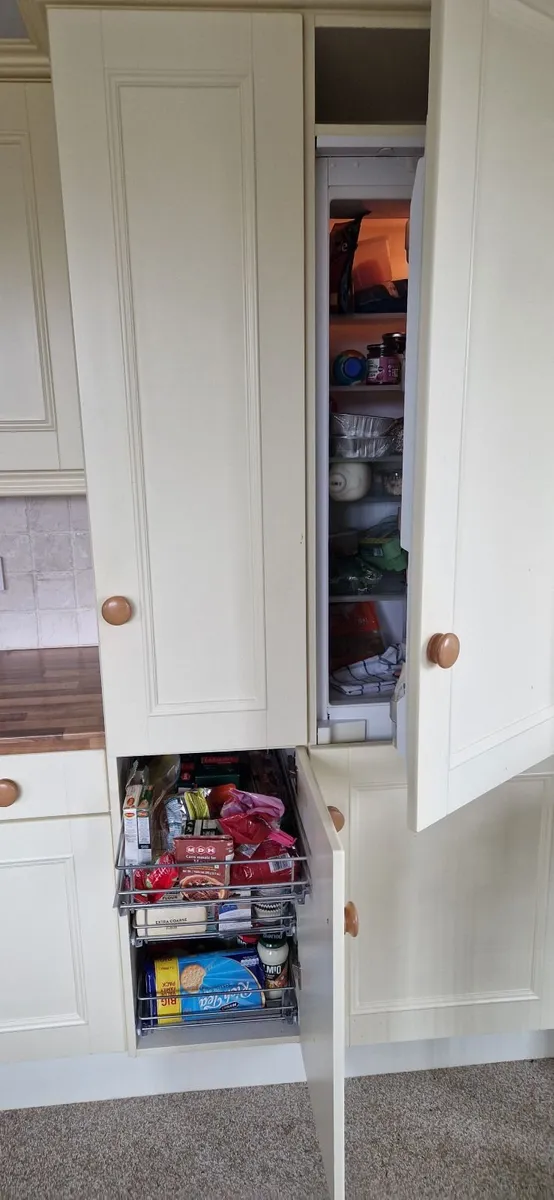 Country style kitchen - Image 1