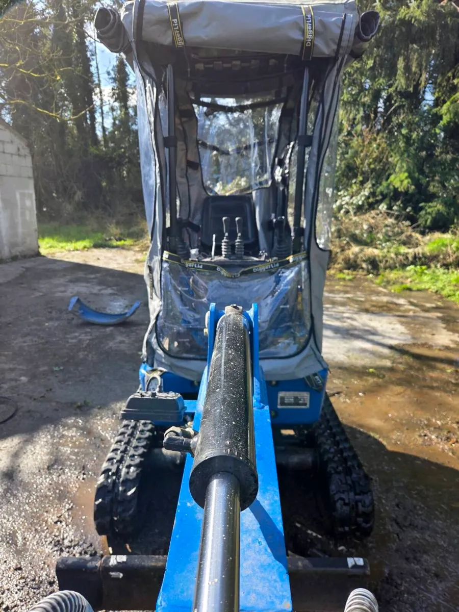 Rippa R10 mini digger 1 ton - Image 2