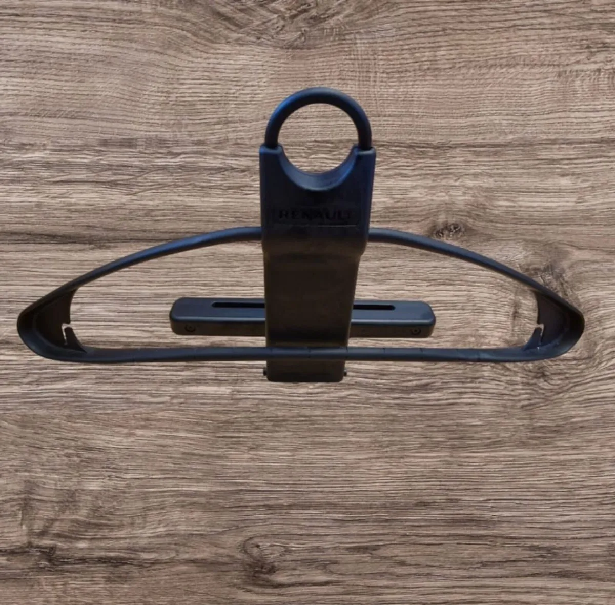 Brand New Genuine Renault Hanger - Image 2