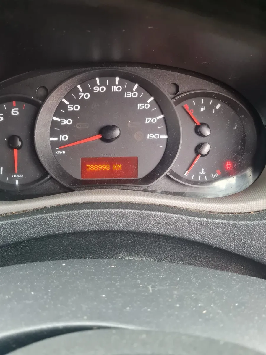 Renault Master 2015 - Image 2