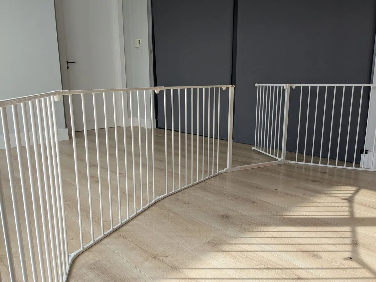 BabyDan Olaf XXX Wide Hearth Gate/ Room Divider - Image 1