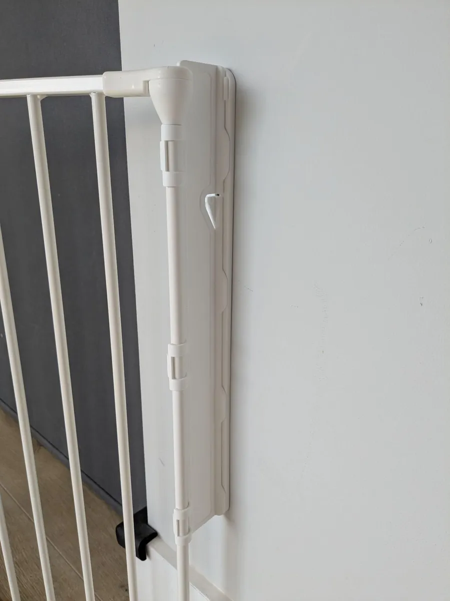 BabyDan Olaf XXX Wide Hearth Gate/ Room Divider - Image 3