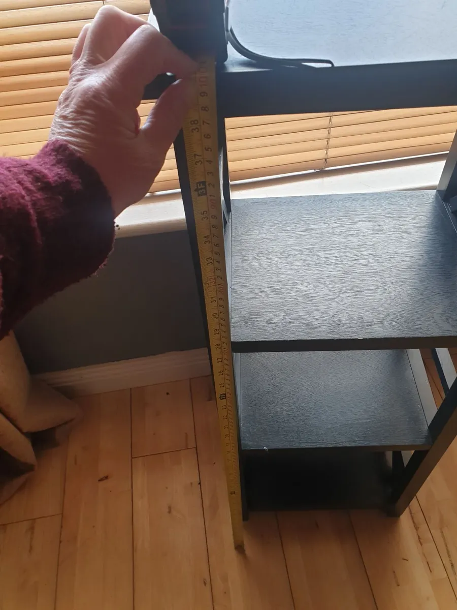 Shelf unit - Image 1