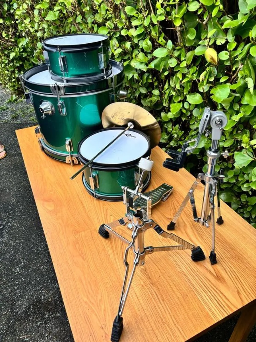 childrens drum set - Image 1