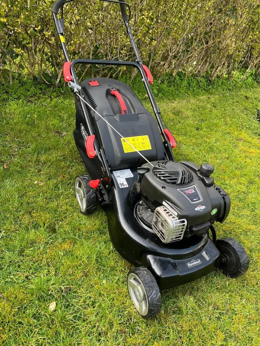 Lawnmower Briggs and Stratton - Image 4